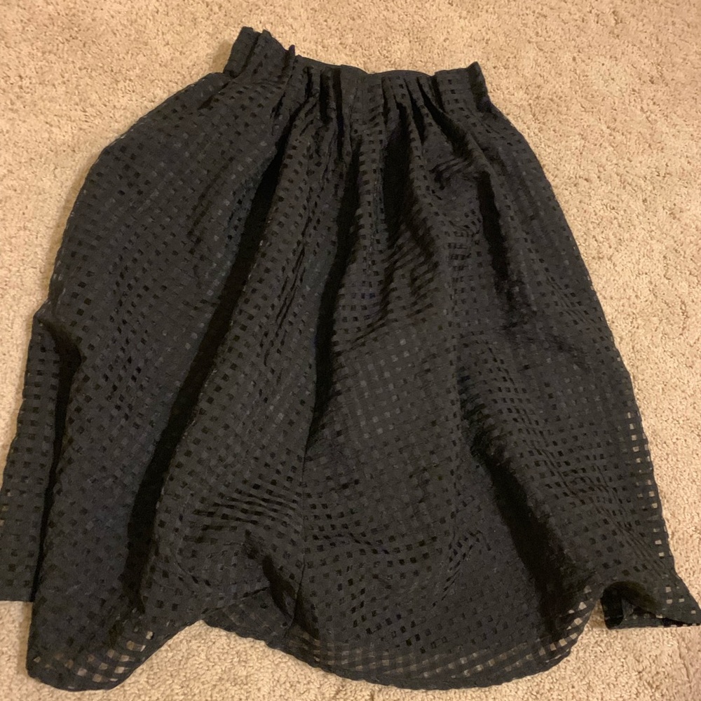 Checker patterned black poofy  skirt